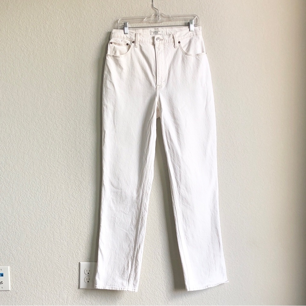 Abercrombie and Fitch Curve Love 90s Straight Ultra High Rise 12 Long Inseam